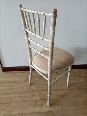 Home Furniture Mail Packing White Wash Chiavari Chairs Wood Wedding Hotel Banquet Stackable Chair with Removable Cushion