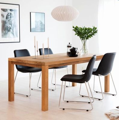 Wooden Dining Table with Modern Design and Eco-friendly Materials