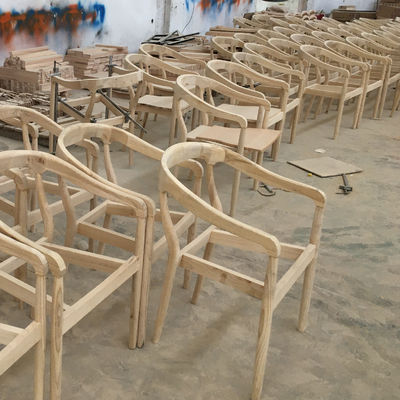 Nordic Wood Stackable Banquet Chair Modern Design Style W50*D52*H80 cm Stackable Solid Wood for Weddings and Banquets