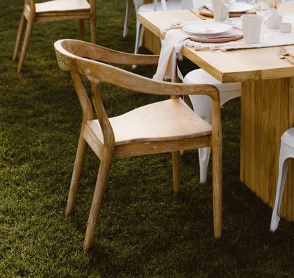 Nordic Wood Stackable Banquet Chair Modern Design Style W50*D52*H80 cm Stackable Solid Wood for Weddings and Banquets