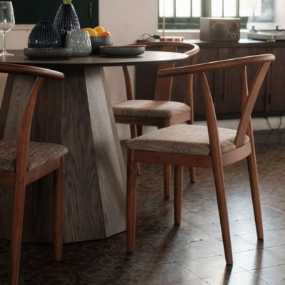 Vintage Coffee Shop Furniture Solid Wood Dining Wishbone Chair with Cushion and Mahogany Finish Two Years Guarantee