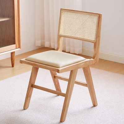 Home Furniture Antique Nordic Restaurant Rattan/Wicker Chair Solid Wood Dining Chair with Contemporary Design Style