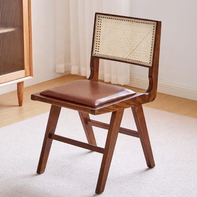 Home Furniture Antique Nordic Restaurant Rattan/Wicker Chair Solid Wood Dining Chair with Contemporary Design Style