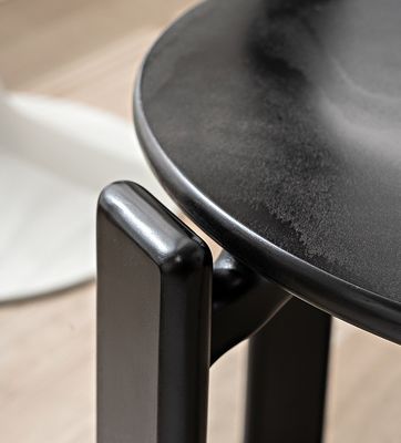 Customized Designs Nordic Solid Wood Dining Chair with Stackable Design and Lacquered Finish