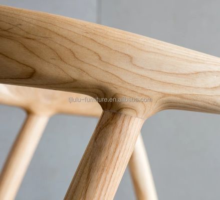 Home Furniture Luxury Modern Dining Chair with Solid Wood Frame and Single Seater Design