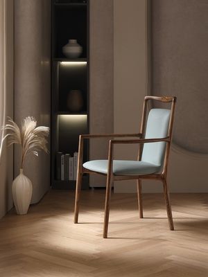 Home Furniture General Italian Design Modern Solid Wood PU Leather Dining Room Restaurant Chair with Armrest