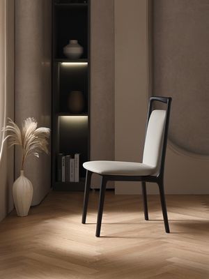 Home Furniture Modern Nordic Style Restaurant Dining Room Wood Dining Chairs with Nitrolacquer Finish