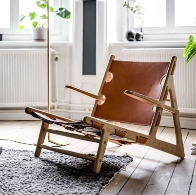 Modern Nitrolacquer Finish PU Leather Armchair for Modern and Comfortable Living Room