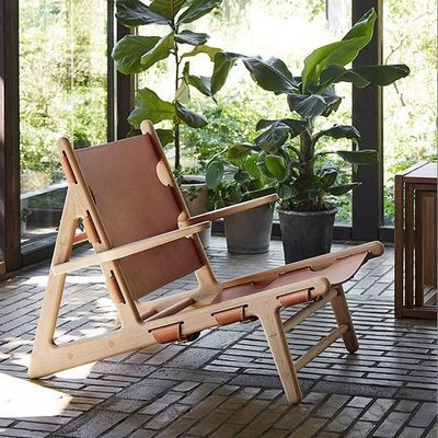 Modern Nitrolacquer Finish PU Leather Armchair for Modern and Comfortable Living Room