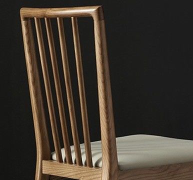Leisure Chair Restaurant Solid Wood Dining Chair with Design and Upholstery