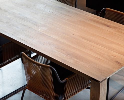Home Furniture Solid Wood Dining Table in Natural Color for Modern Dining Room