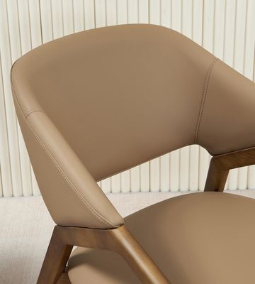 2023 Modern Design Solid Wood PU Leather Dining Room Arm Chair for Cafes Add Charm to Your Restaurant
