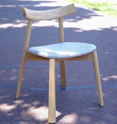 Fabric/Foam Sponge Cover Material Nordic Style Paddle Leisure Cafe Dining Chair Home Upholstery Chair Solid Wooden Chair