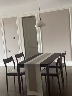 Comfortable Cushion Solid Wood Dining Chair in Nature Popular Colors for Contemporary Restaurant