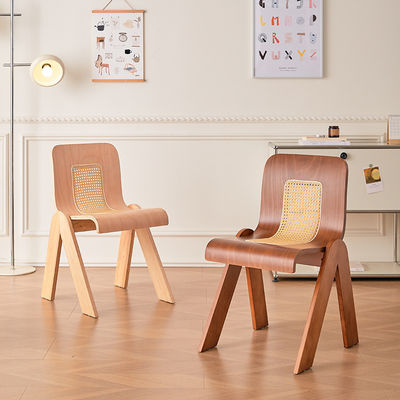 Hotel Restaurant Nordic Wooden Dining Chair with Nitrolacquer Finish and Rubber Wood Frame