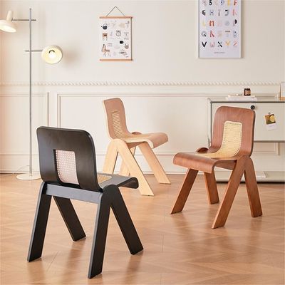 Hotel Restaurant Nordic Wooden Dining Chair with Nitrolacquer Finish and Rubber Wood Frame