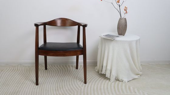 Nitrolacquer Finish Nordic Solid Wood Armrest Cushion Chair for Dining Hotel Home Presidential Chair Restaurant Cafe Store