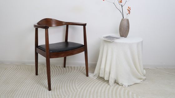 Nitrolacquer Finish Nordic Solid Wood Armrest Cushion Chair for Dining Hotel Home Presidential Chair Restaurant Cafe Store