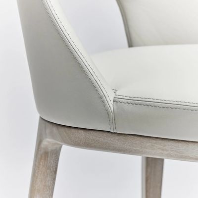 Customized Modern Design Solid Wood PU Leather Dining Room Arm Chair for Cafes and Restaurants 2023