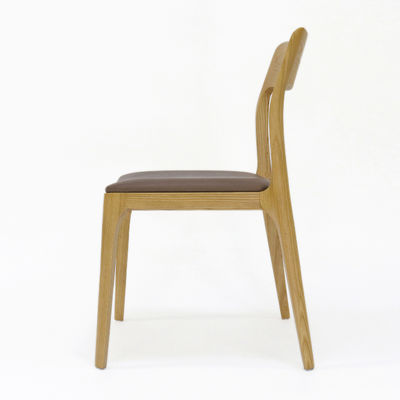 Leisure Facilities Dining Chair Vintage Wooden with Customized Fabric Upholstery and Nitrolacquer Finish