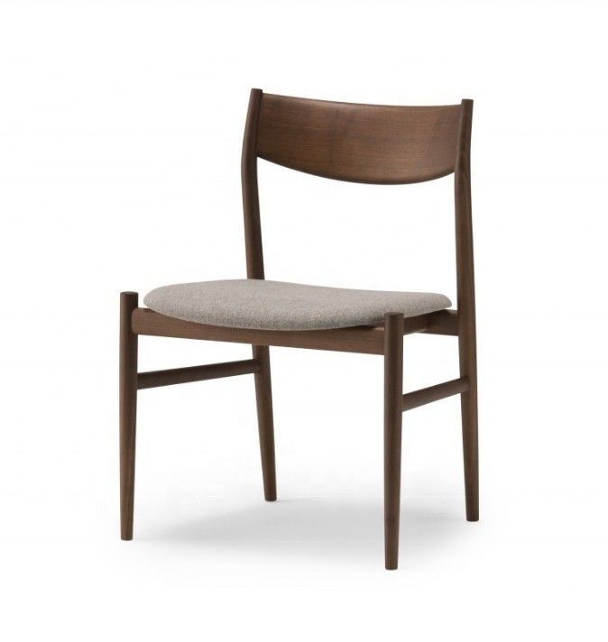 PU Leather Upholstered Wood Dining Chair in Traditional Design Style for Restaurant Furniture