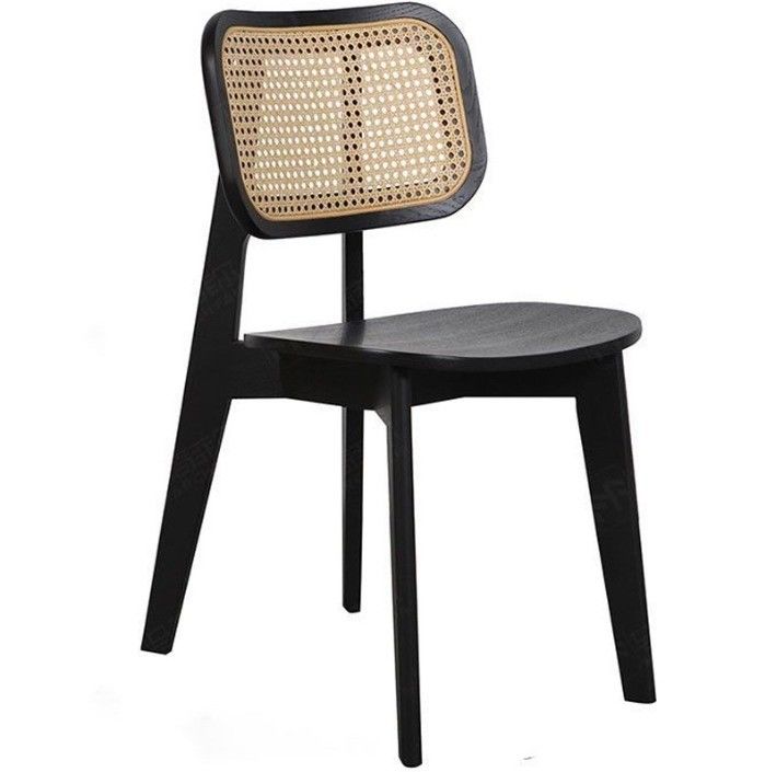 Solid Wood Dining Chair with Foldable Rattan Design A Classic Addition to Your Restaurant